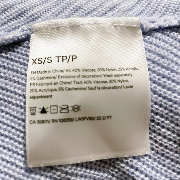 Lululemon Boxy Cashlu Knit Wrap in 
Heathered Pastel Blue 2022 size - Picture 6 of 9